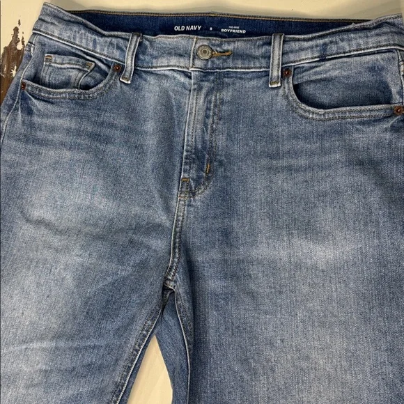 Old Navy Mid Rise Boyfriend Jeans Raw Hem Size 8 - Picture 2 of 6